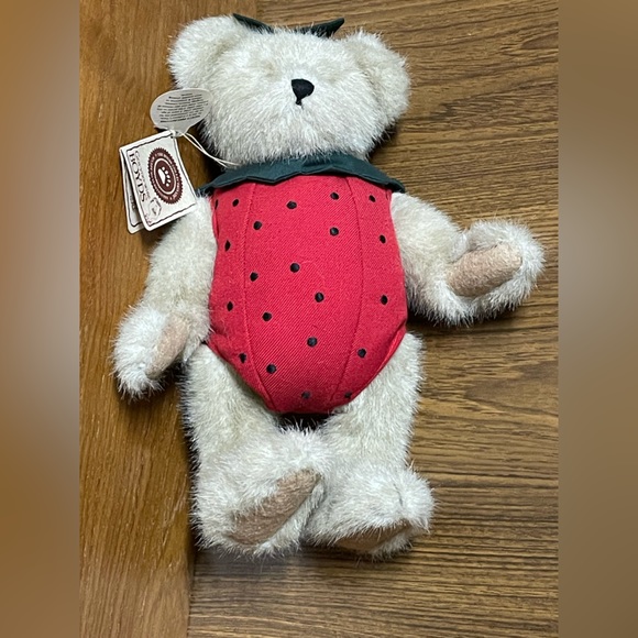 Vintage Boyd’s  Gen-Yoo-Wine Stuffed Bear Toy Strawberry Design 9" - Picture 3 of 6